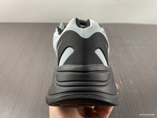 Boost GZ0711 Tint 700 Blue MNVN Adidas Yeezy 0804